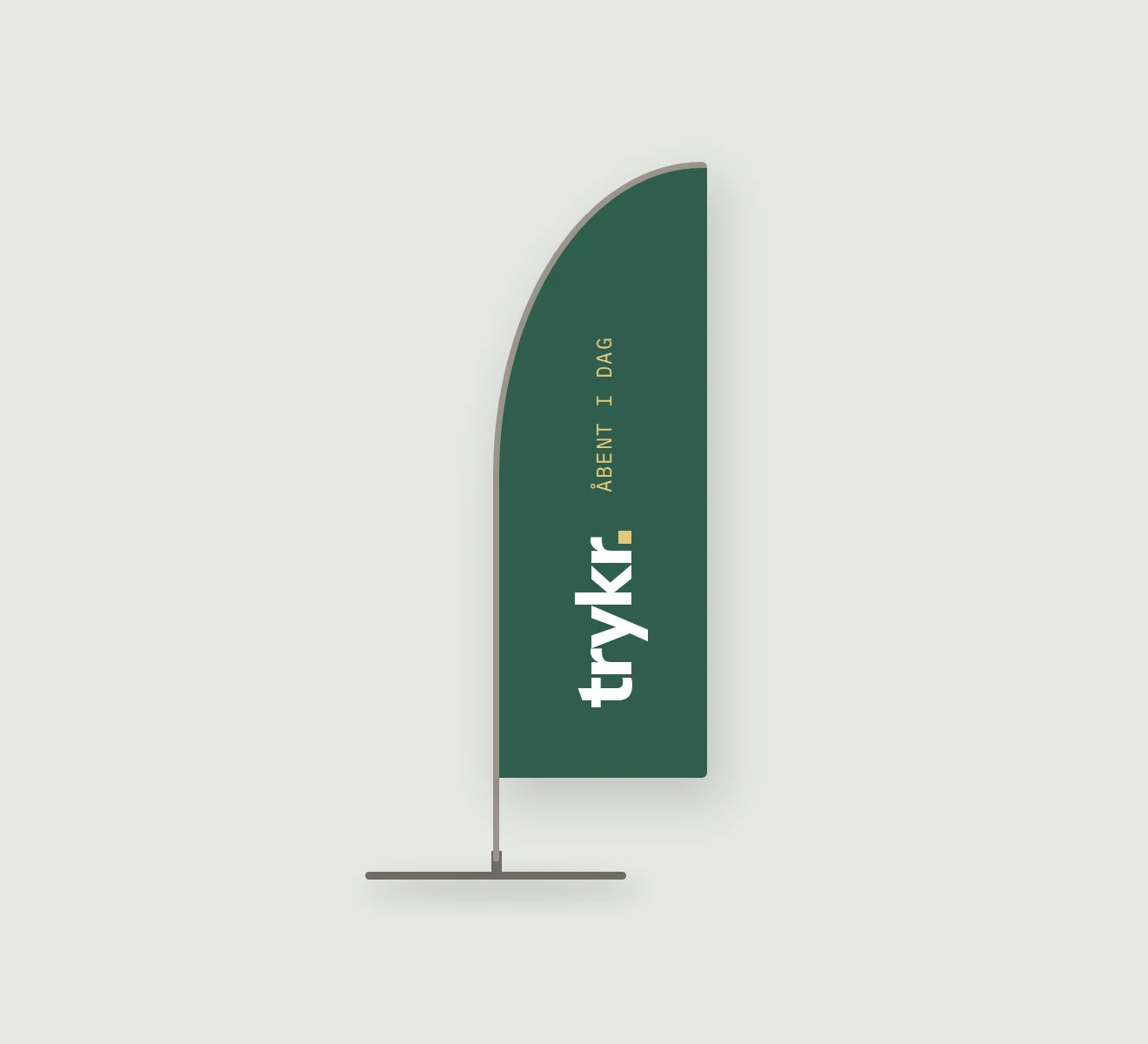 Beachflag med logo på krydsfod